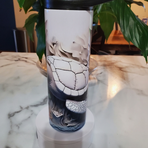 3D Sea Turtle Art 20oz Tumbler with duo lids 🎉sale - Picture 9 of 11